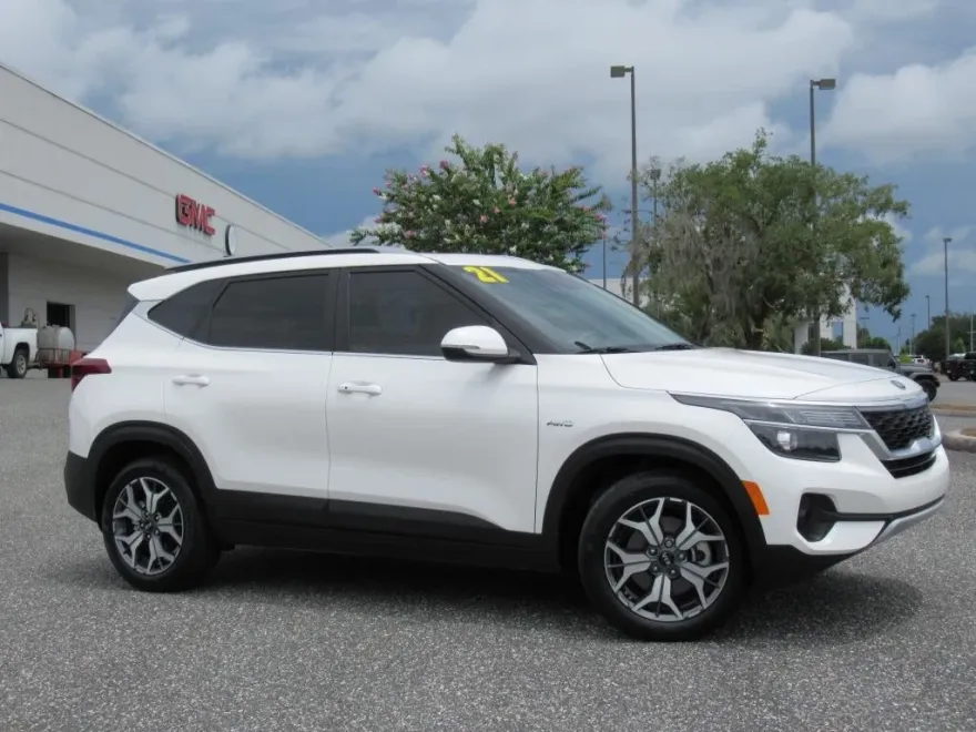 2021 Kia Seltos EX photo 1