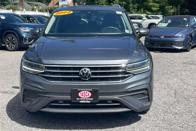 2022 Volkswagen Tiguan SE photo 1