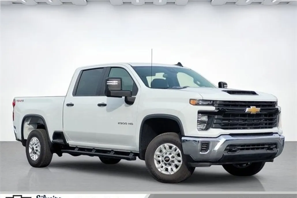 2024 Chevrolet Silverado 2500HD photo 1