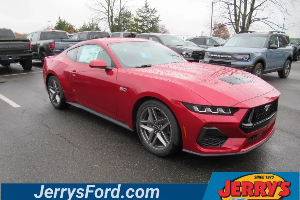 2024 Ford Mustang GT photo 1