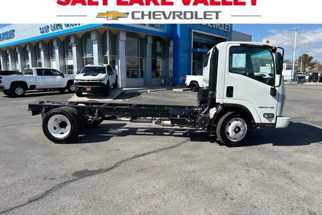 2024 Chevrolet Silverado 4500HD photo 1