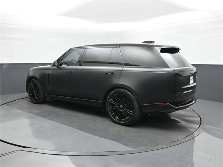 2023 Land Rover Range Rover Autobiography photo 1