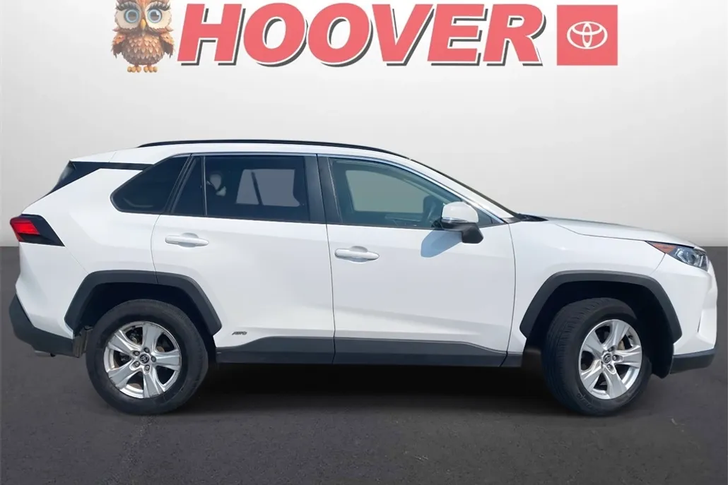 2021 Toyota RAV4 Hybrid XLE photo 1