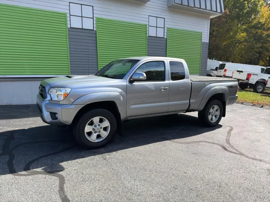2015 Toyota Tacoma 4x4 Access Cab V6 photo 1