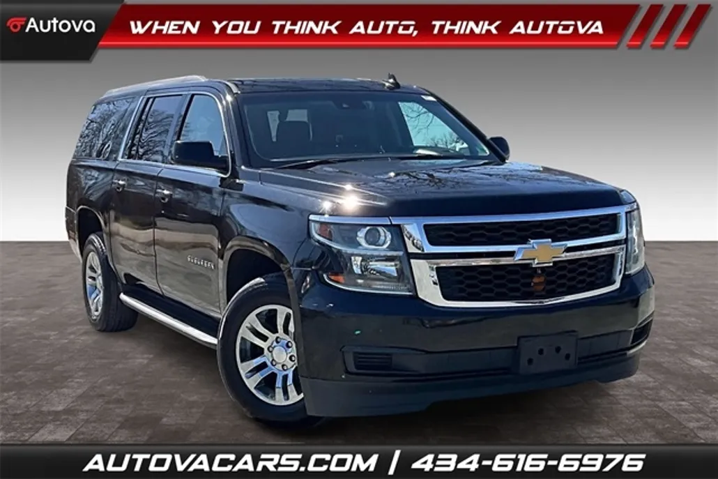 2019 Chevrolet Suburban LT photo 1
