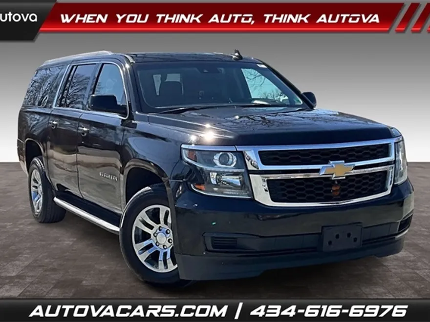 2019 Chevrolet Suburban LT photo 1