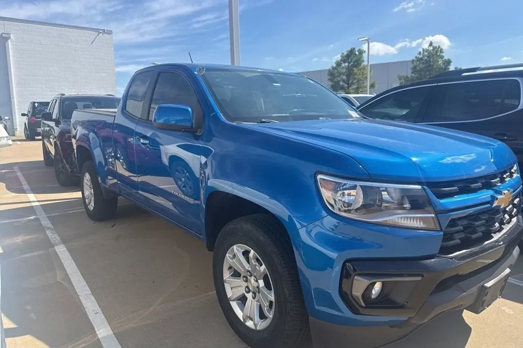 2022 Chevrolet Colorado LT photo 1
