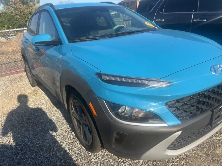 2023 Hyundai Kona SEL photo 1