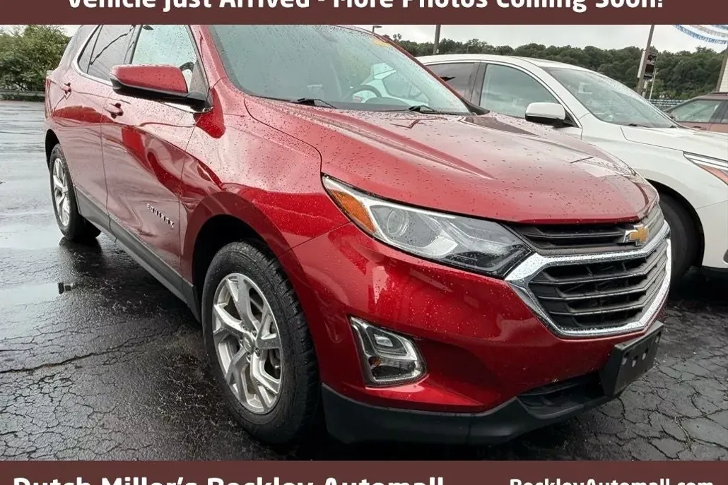 2019 Chevrolet Equinox LT photo 1