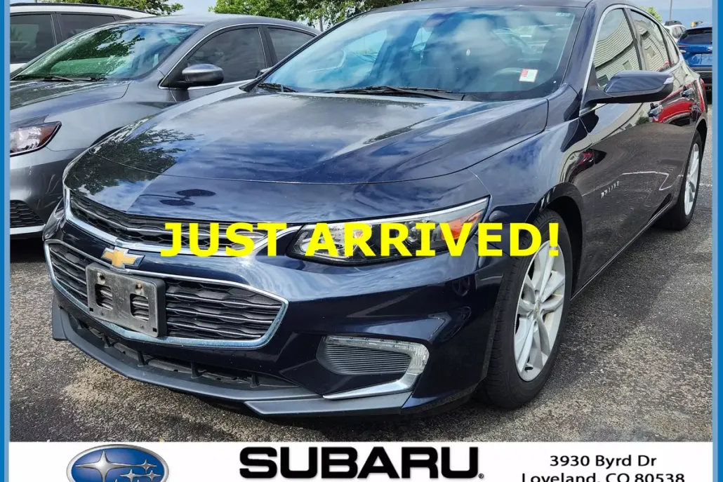 2017 Chevrolet Malibu 1LT photo 1