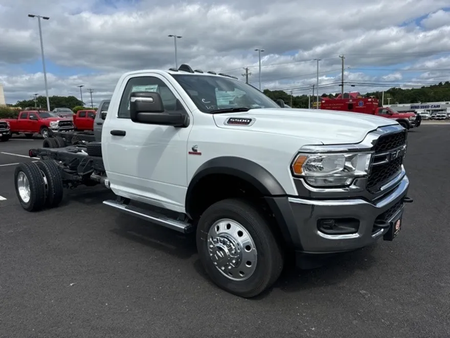 2024 Ram 5500 Tradesman photo 1