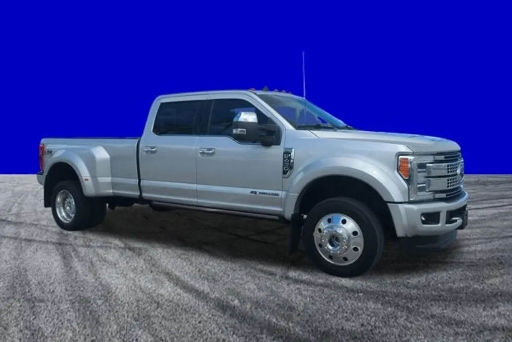 2019 Ford F-450 Platinum photo 1
