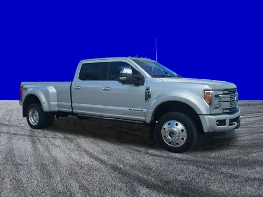 2019 Ford F-450 Platinum photo 1