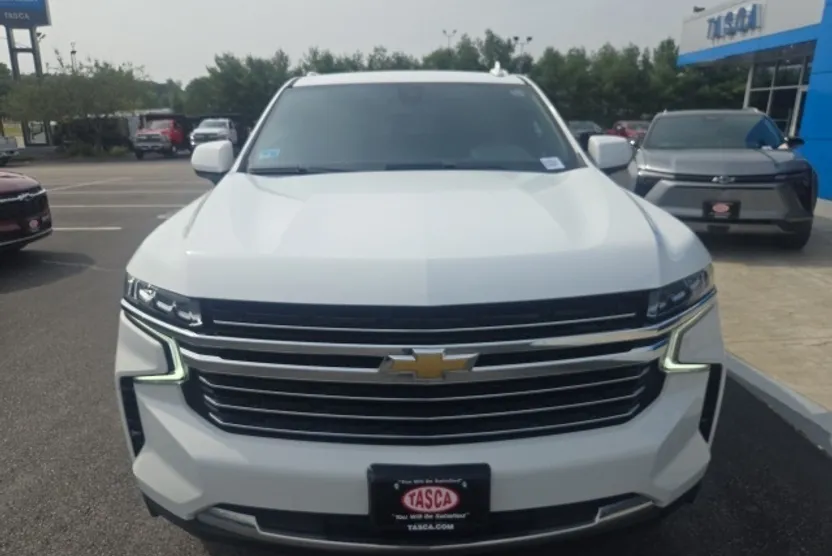 2021 Chevrolet Tahoe LT photo 1