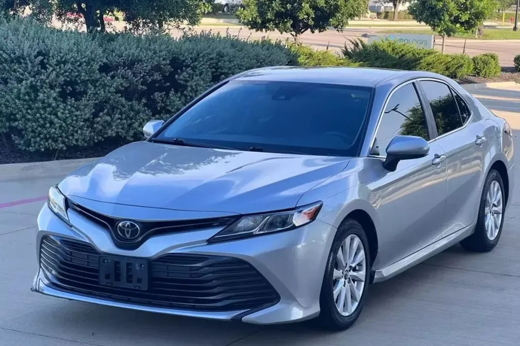 2018 Toyota Camry L photo 1