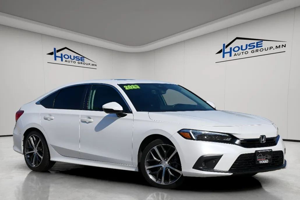 2023 Honda Civic Touring photo 1