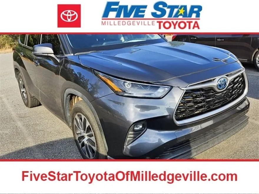 2022 Toyota Highlander Hybrid XLE photo 1