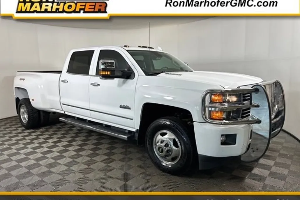 2015 Chevrolet Silverado 3500HD High Country photo 1