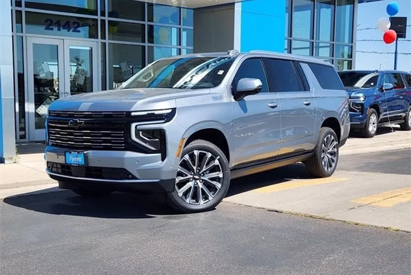 2025 Chevrolet Suburban High Country photo 1