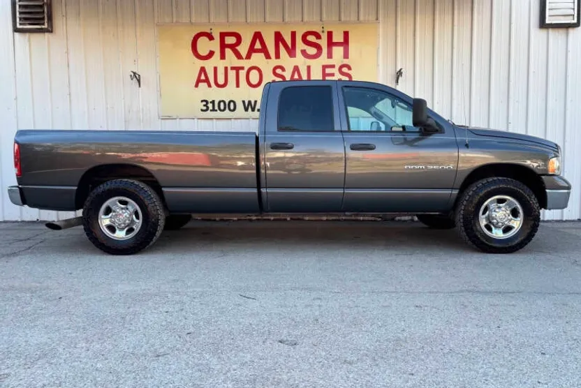 2003 Dodge Ram SLT photo 1