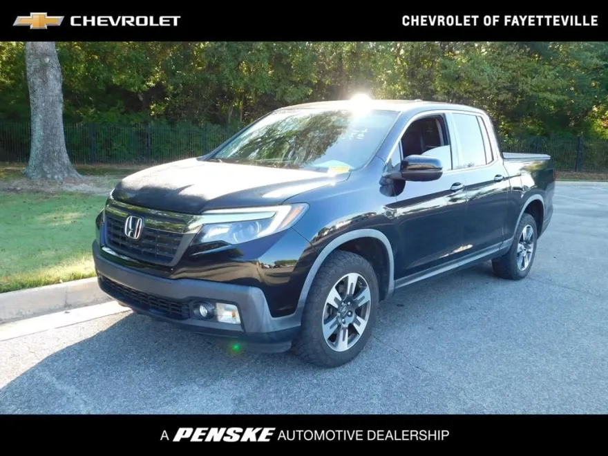 2017 Honda Ridgeline RTL-T photo 1