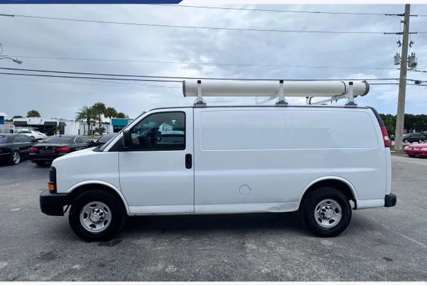 2016 Chevrolet Express 2500 Van photo 1
