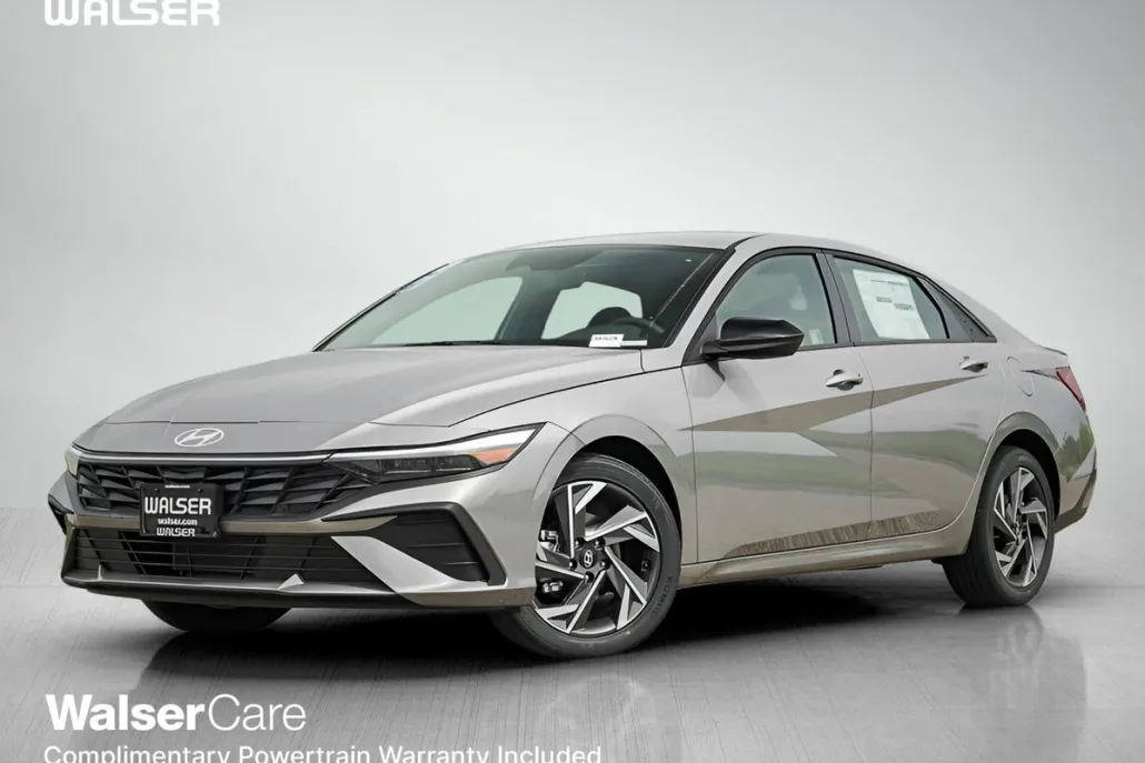 2025 Hyundai Elantra SEL Sport photo 1