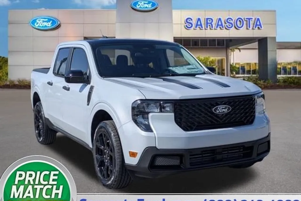 2025 Ford Maverick XLT photo 1