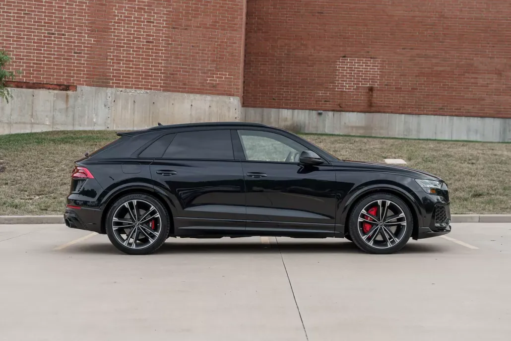 2021 Audi RS Q8 photo 1