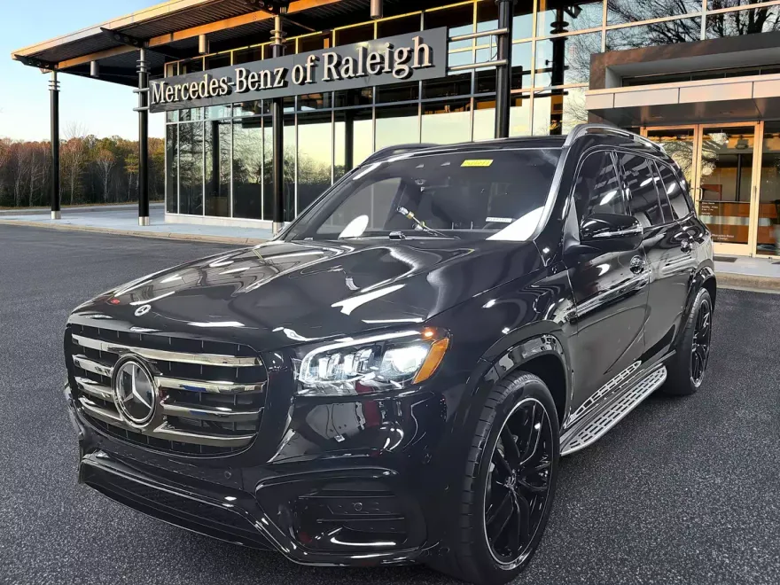 2025 Mercedes Benz GLS 580 4MATIC photo 1