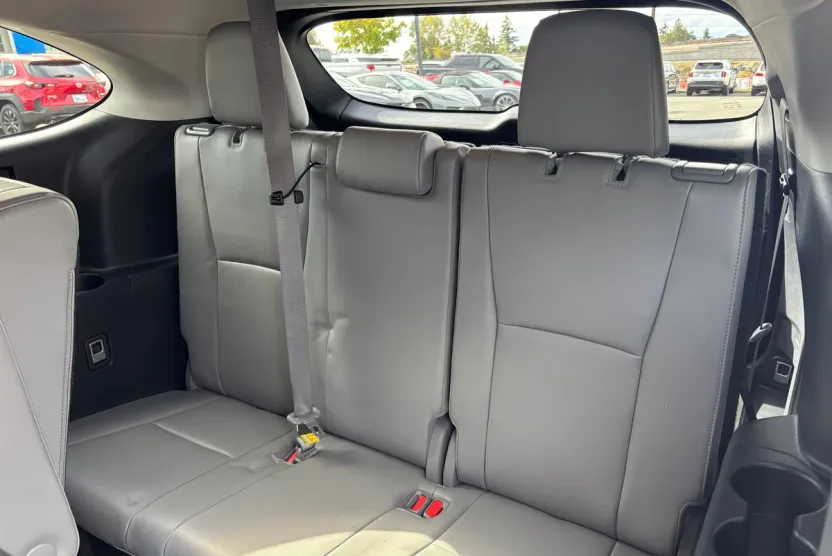 2022 Toyota Highlander Limited photo 1
