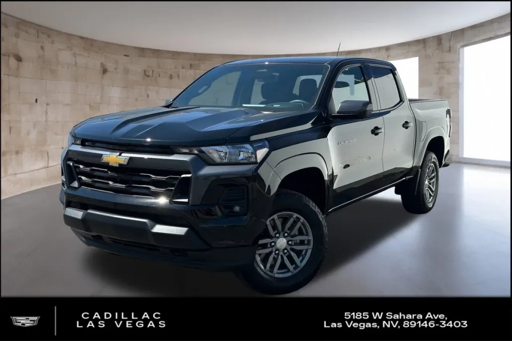 2024 Chevrolet Colorado LT photo 1
