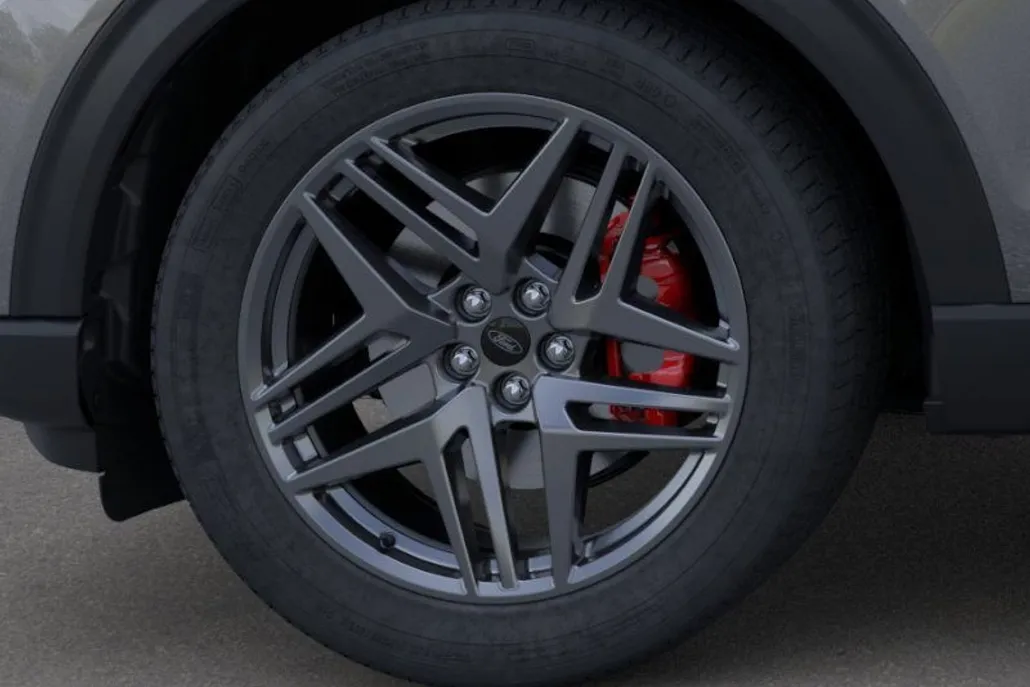 2025 Ford Explorer ST-Line photo 1