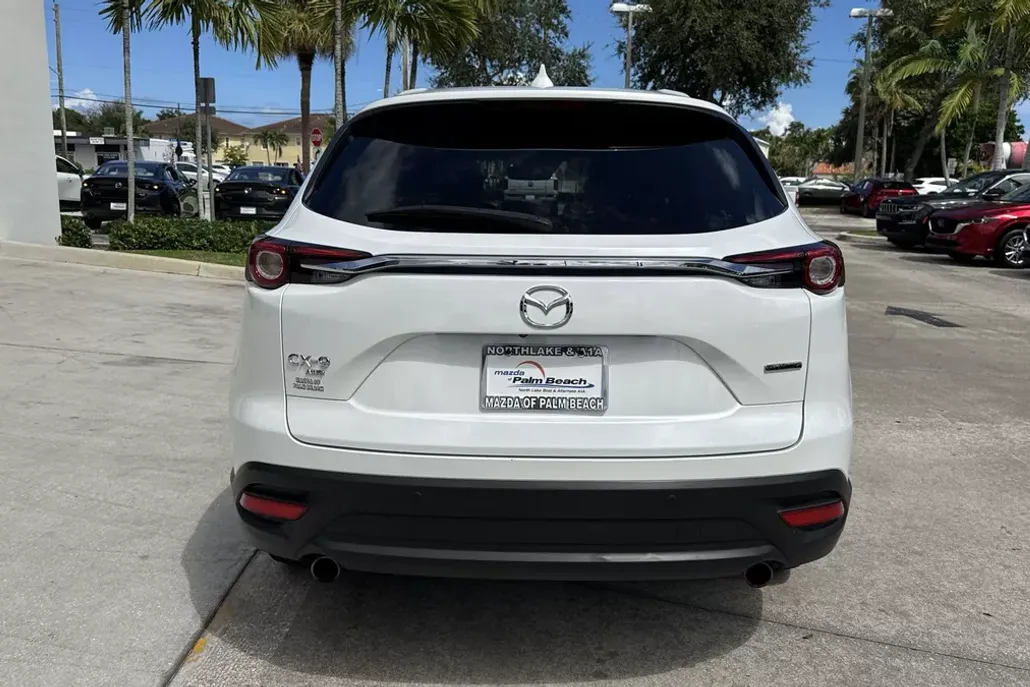 2022 Mazda CX-9 Touring photo 1