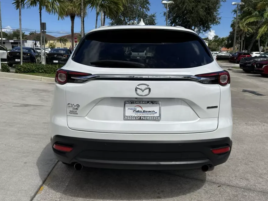 2022 Mazda CX-9 Touring photo 1