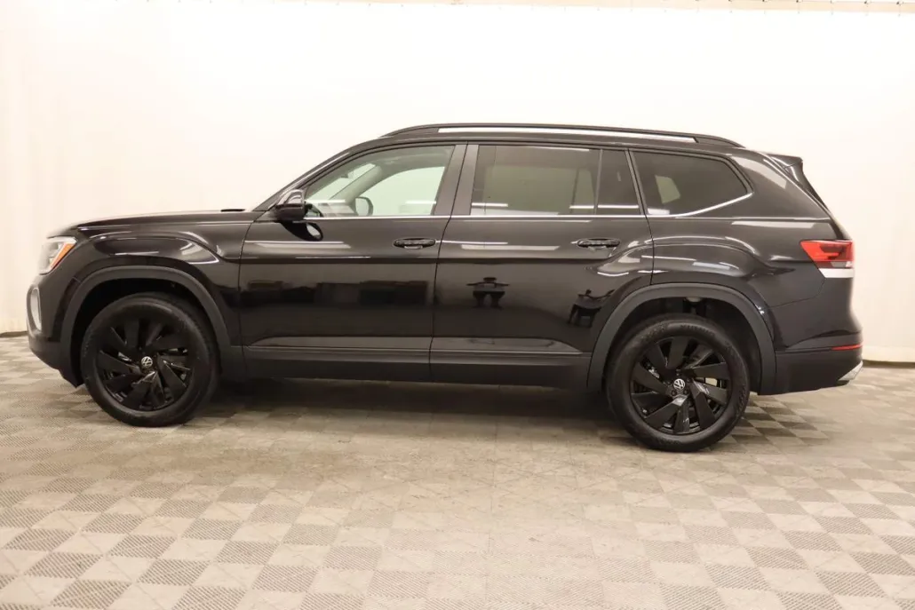 2026 Volkswagen Atlas SE Technology photo 1