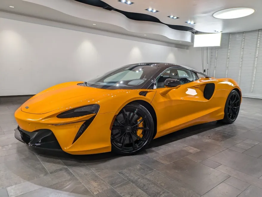 2025 Mclaren ARTURA photo 1