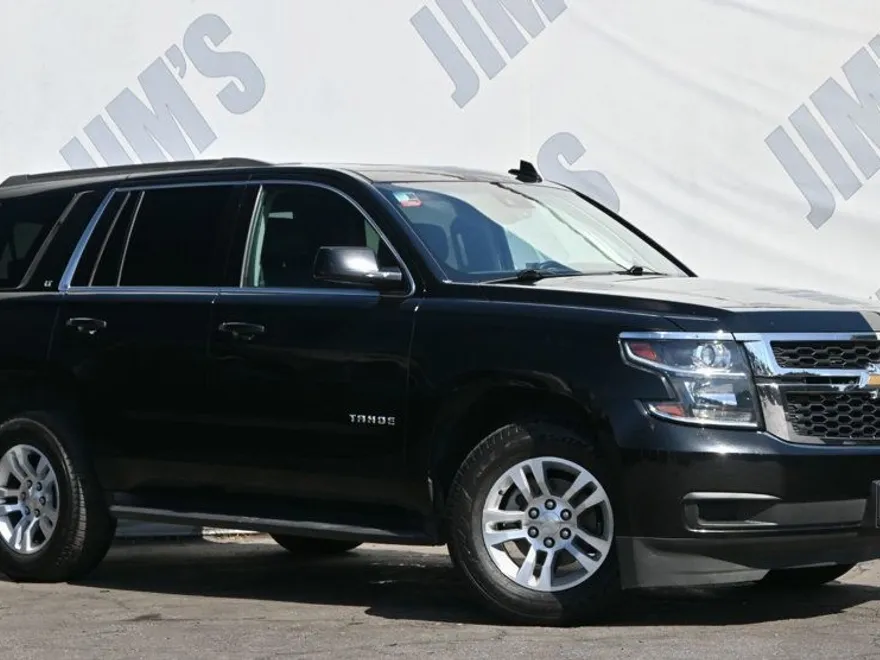 2018 Chevrolet Tahoe LT photo 1