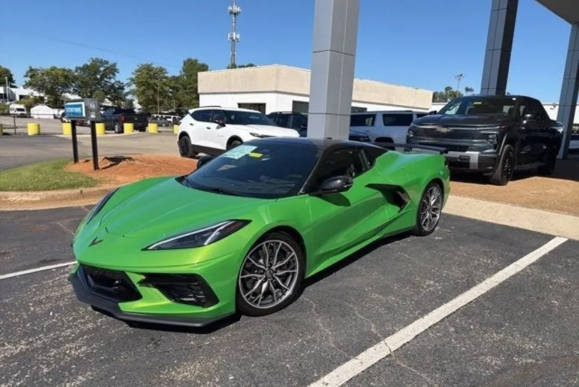 2026 Chevrolet Corvette Stingray 2LT photo 1