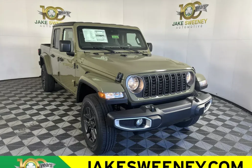 2025 Jeep Gladiator Sport S photo 1
