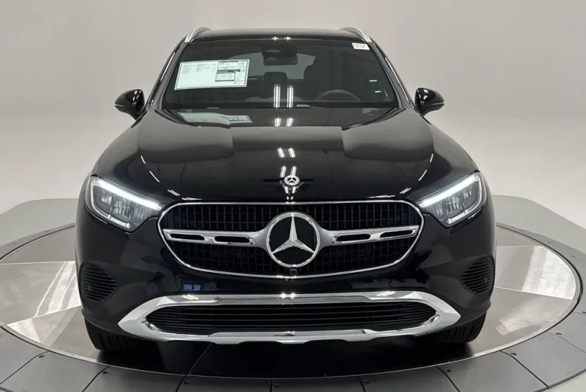 2026 Mercedes Benz GLC 300 photo 1