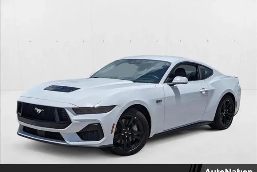 2025 Ford Mustang GT photo 1