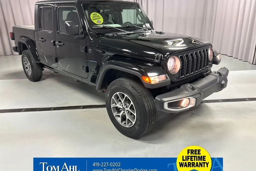 2024 Jeep Gladiator Sport photo 1