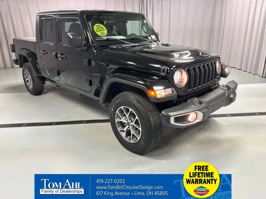 2024 Jeep Gladiator Sport photo 1