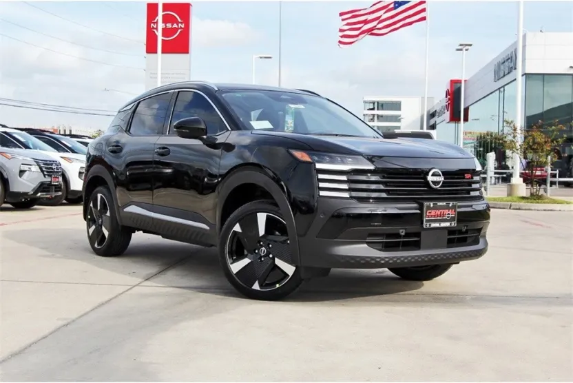 2025 Toyota RAV4 LE photo 1