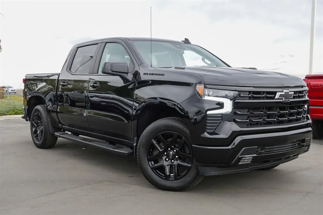 2026 Chevrolet Silverado RST photo 1