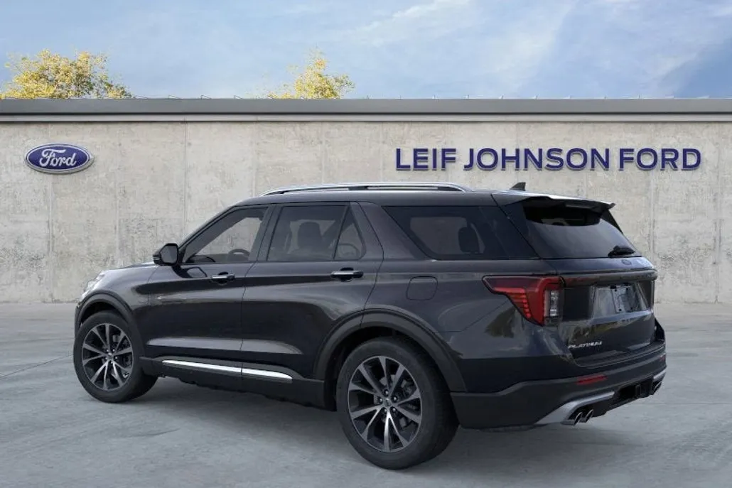 2025 Ford Explorer Platinum photo 1