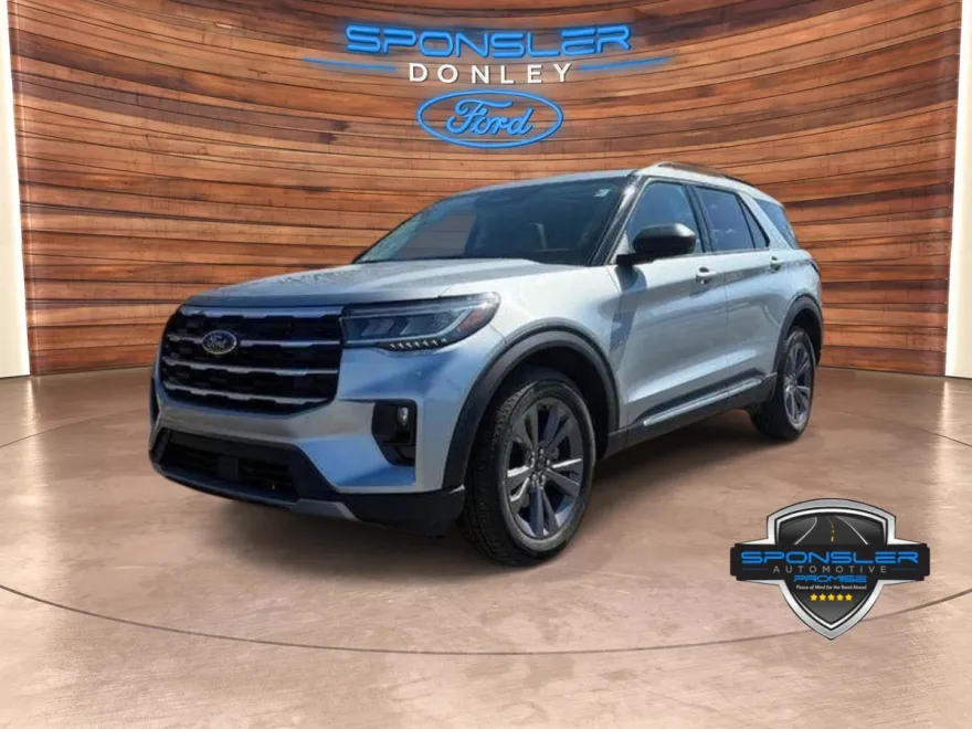 2025 Ford Explorer photo 1