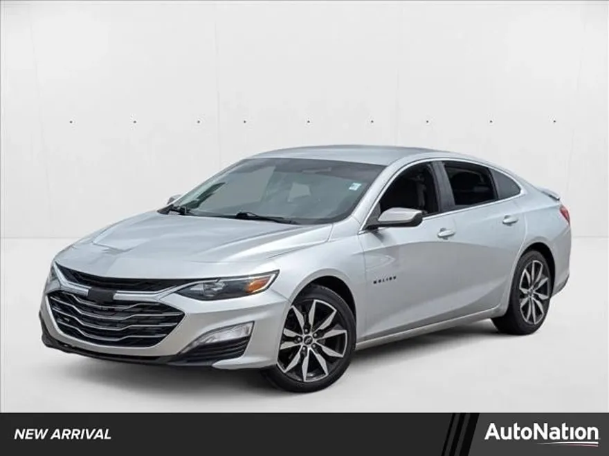 2022 Chevrolet Malibu RS photo 1