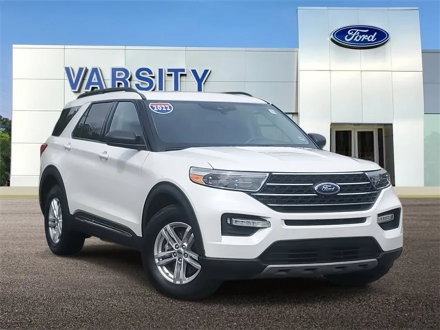 2022 Ford Explorer XLT photo 1